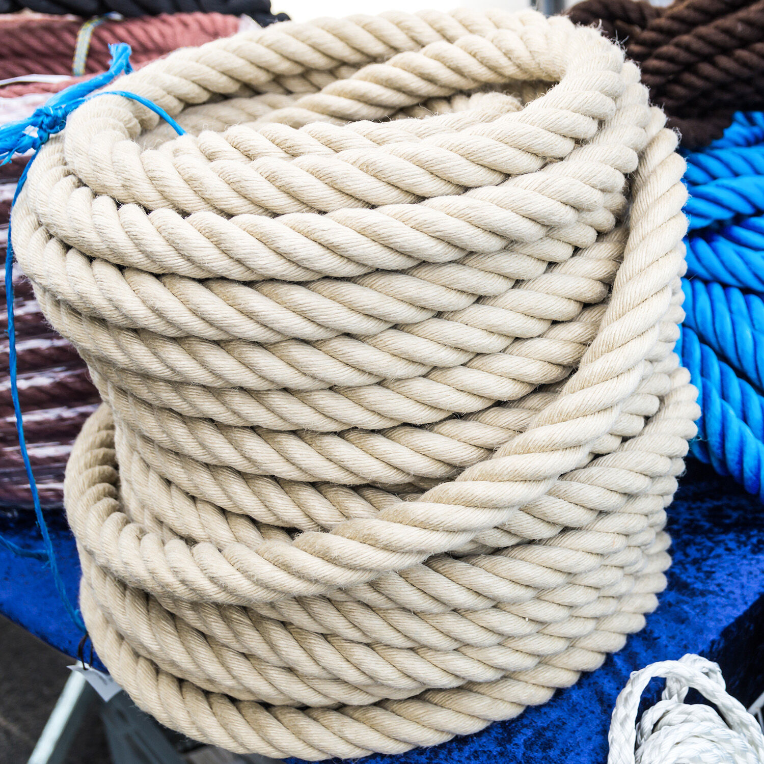 Nature Touch - Polyhanf (Spleitex) Tauwerk geschlagen, hanffarbig / 3,0 - 60mm ø Nature Touch - Polyhanf (Spleitex) Tauwerk geschlagen, hanffarbig / 3,0 - 60mm ø