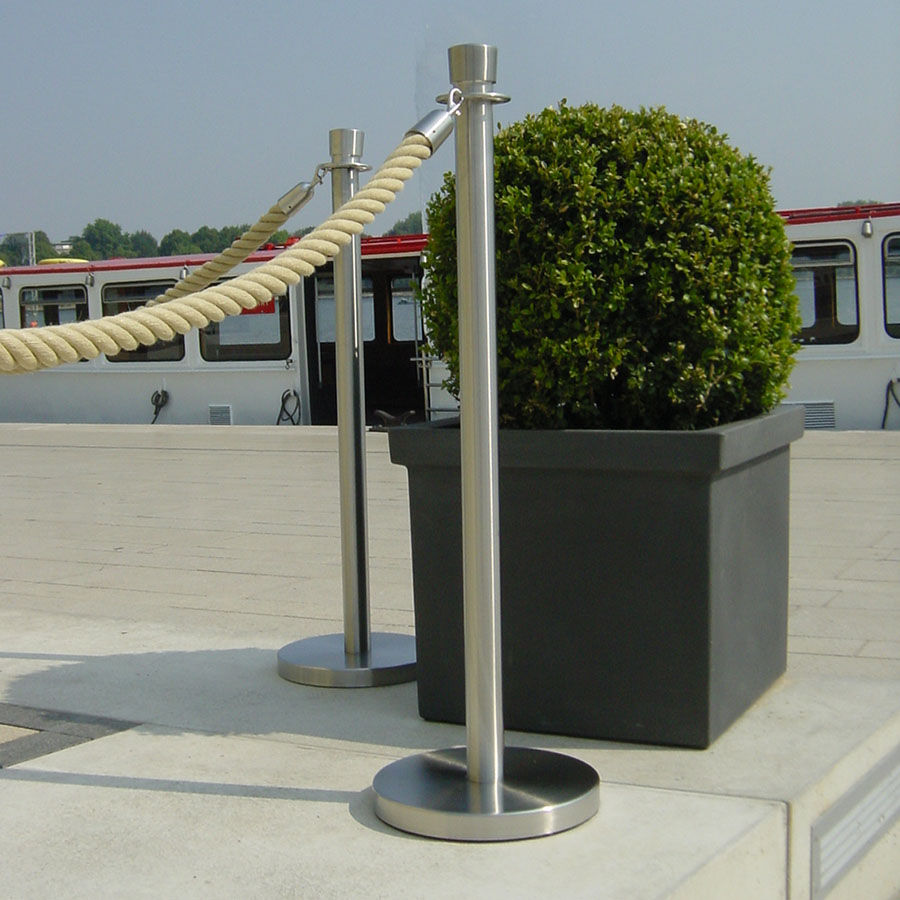 Seilständer Exclusive - Edelstahl matt gebürstet / Zierkugel flach Seilständer Exclusive - Edelstahl matt gebürstet / Zierkugel flach