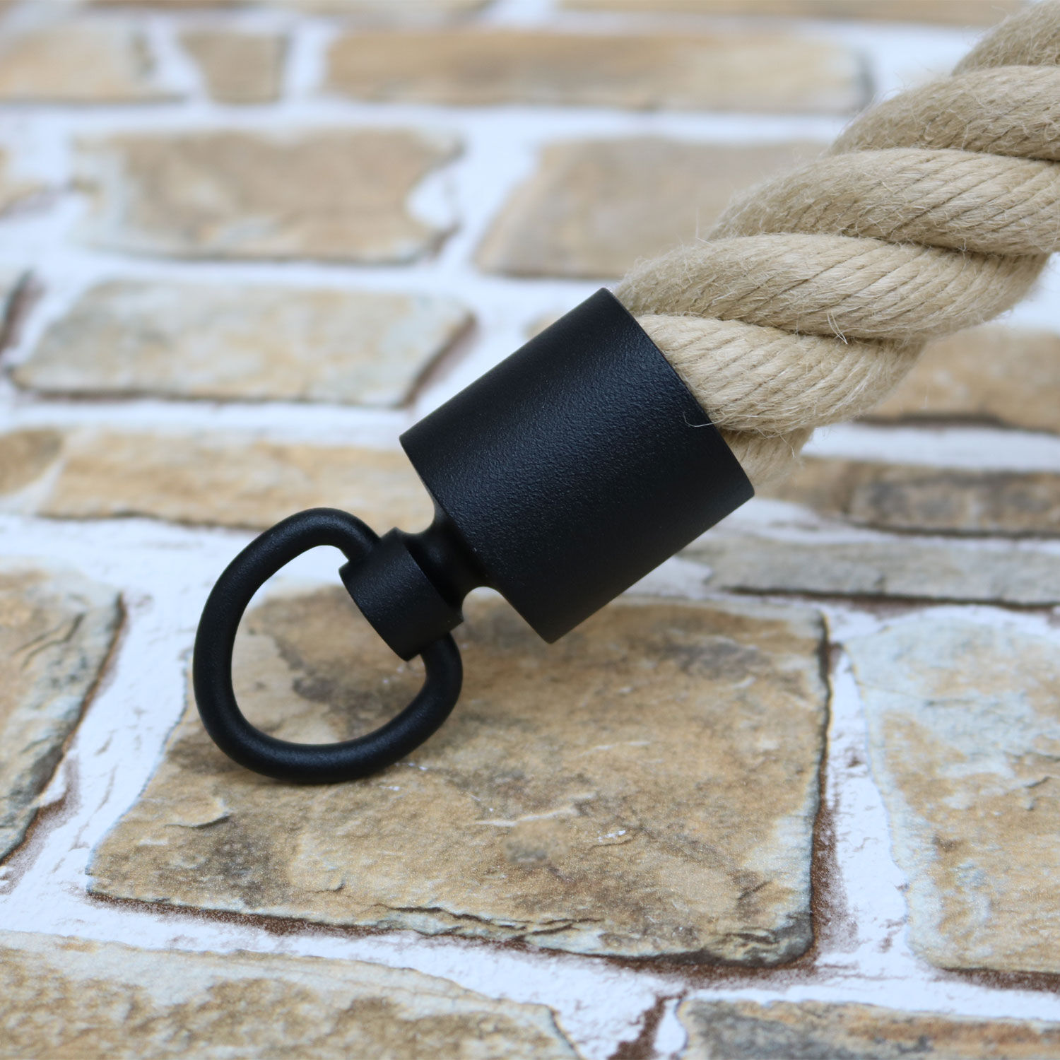 Seilendkappe mit Ring - Schwarz - Matt für 30mm Absperrseile | Hamburger Tauwerk Fabrik – Beste Qualität seit 1901. Jetzt online kaufen