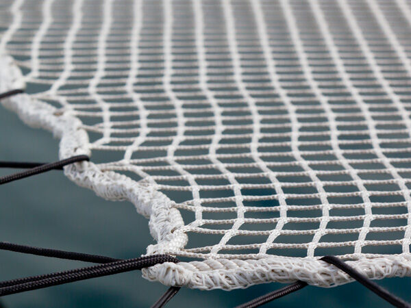 Universal Net / Mesh Size 45mm / Width 1.0m / White | Hamburger Tauwerk Fabrik – Top Quality since 1901. Shop now