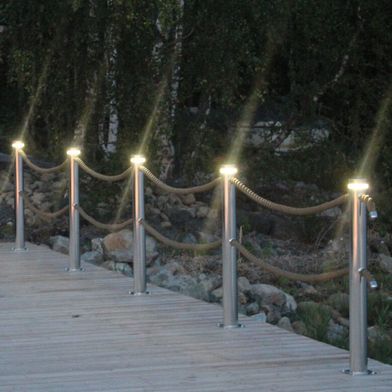 Edelstahl Outdoor Geländerpfosten 89mm mit LED Beleuchtung | Hamburger Tauwerk Fabrik – Beste Qualität seit 1901. Jetzt online kaufen