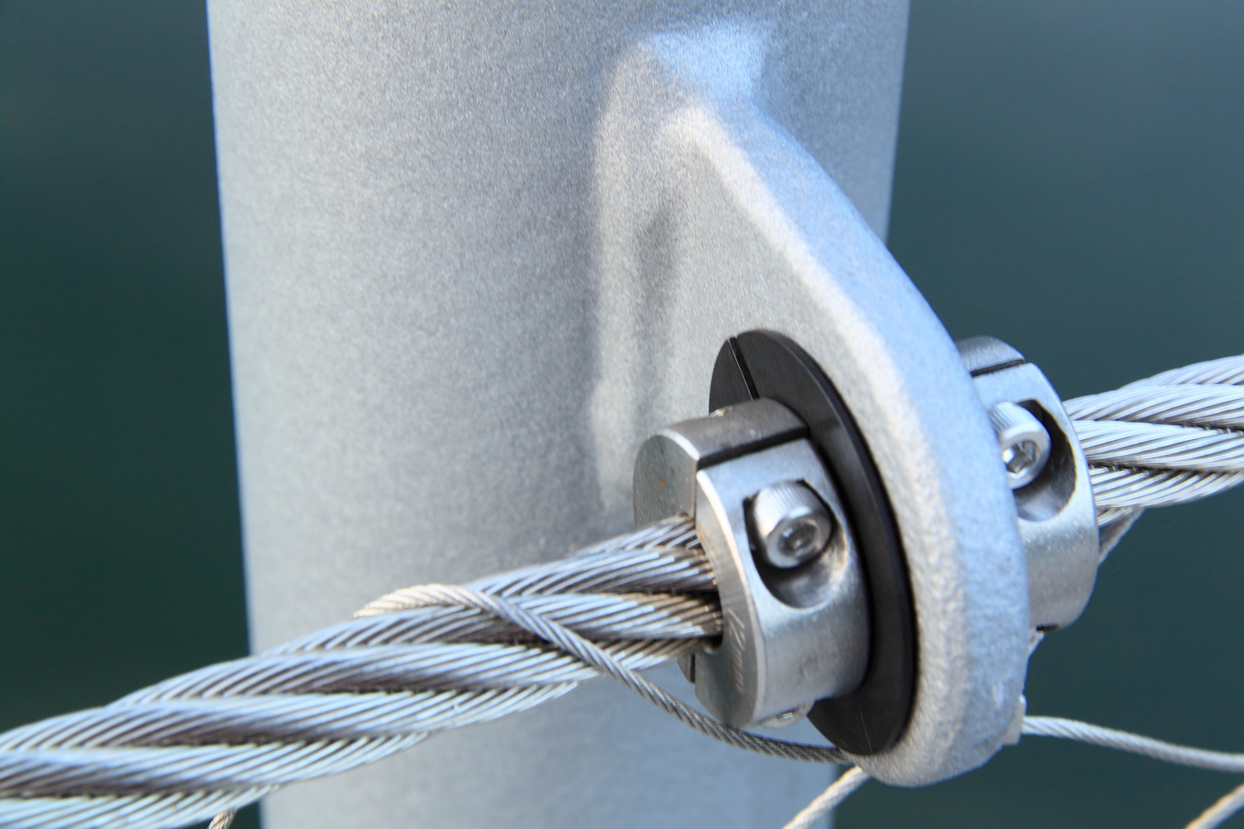 Edelstahl Seilklemmring 2-teilig für 2,0 - 8,0mm Drahtseil Edelstahl Seilklemmring 2-teilig für 2,0 - 8,0mm Drahtseil